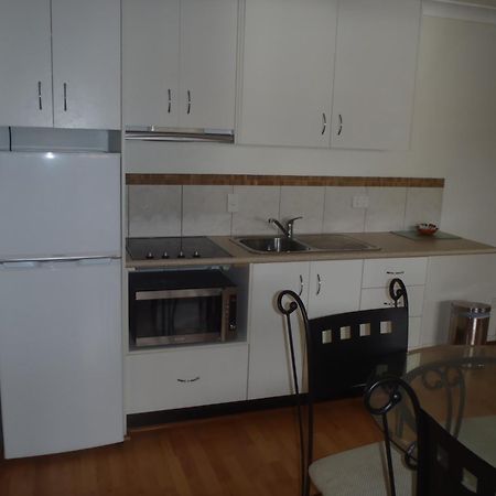 Beachside Holiday Units Bowen Ngoại thất bức ảnh