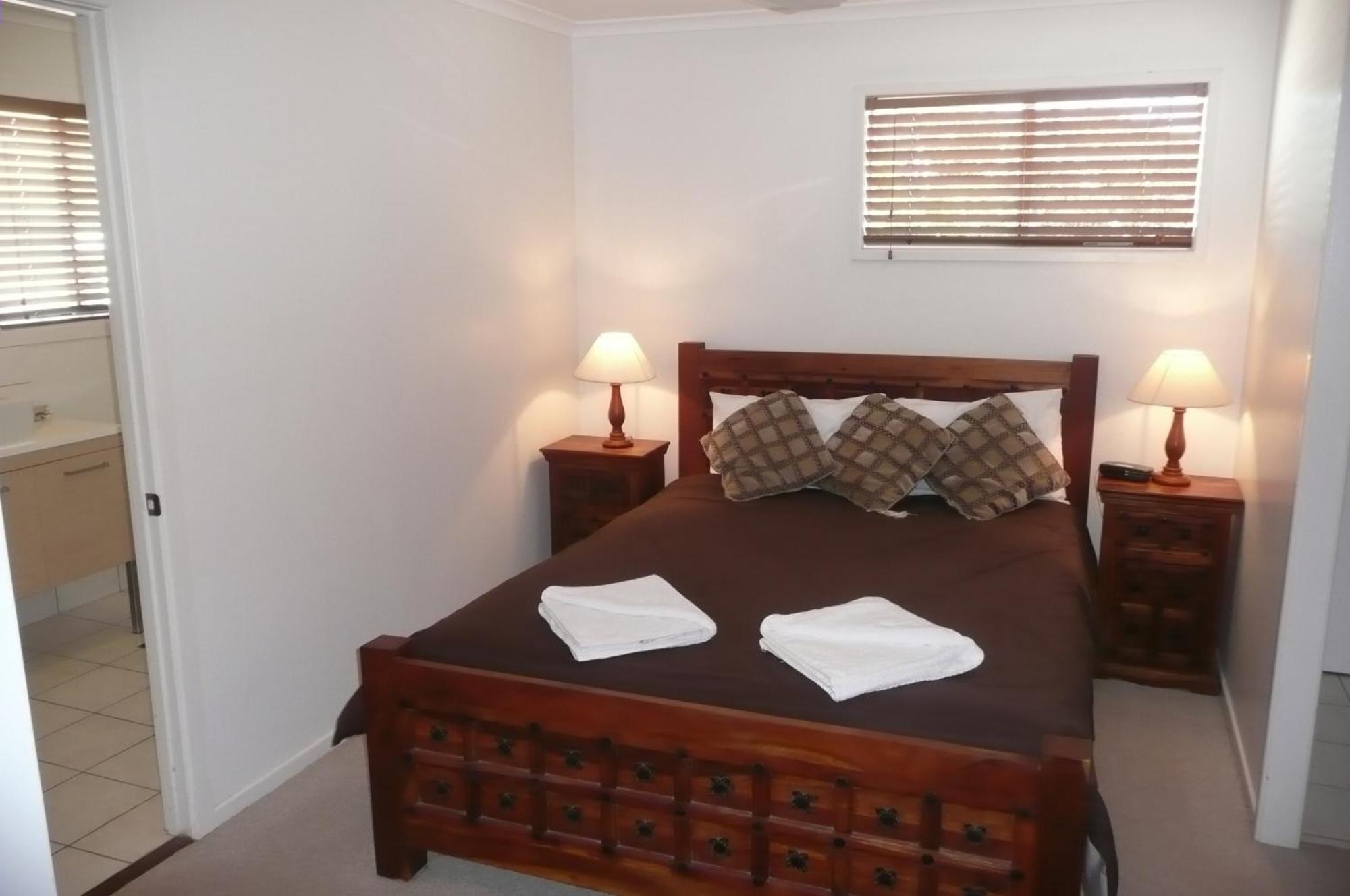 Beachside Holiday Units Bowen Ngoại thất bức ảnh