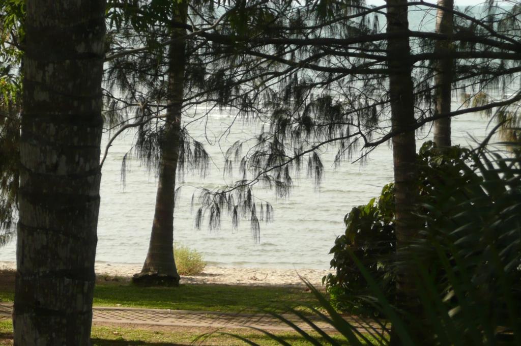 Beachside Holiday Units Bowen Phòng bức ảnh