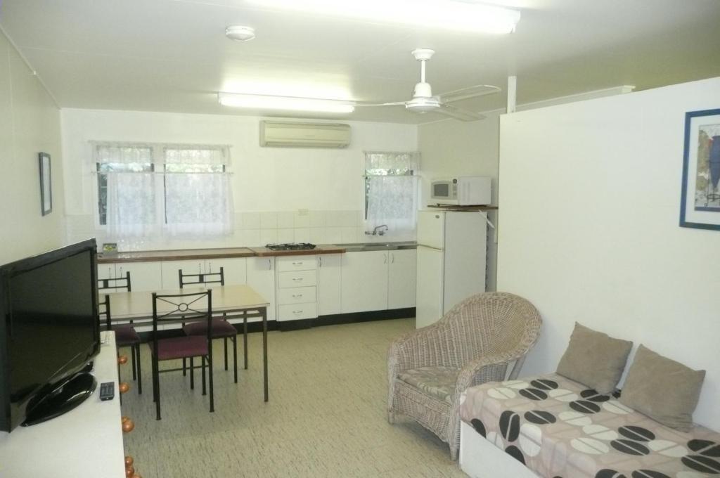 Beachside Holiday Units Bowen Phòng bức ảnh